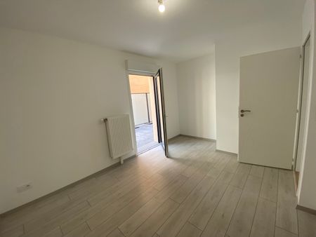 Location Appartement 3 pièces 61m² ORLEANS 45100 - Photo 2
