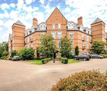 A two bedroom, second floor apartment within a sought after gated development with use of leisure facilities in Virginia Water. - Photo 4