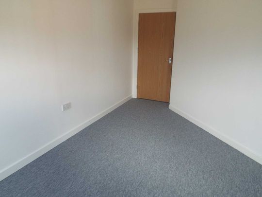 Price £900 pcm - Available 25/11/2024 - Unfurnished - Photo 1