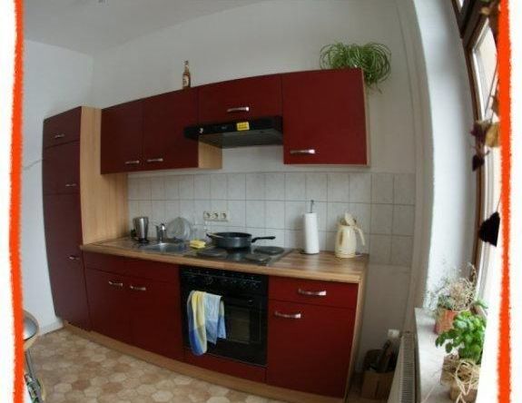 2-Zimmer-Wohnung mit EINBAUKÜCHE und einem herrlichen Ausblick auf den Römerplatz zu vermieten! - Foto 1