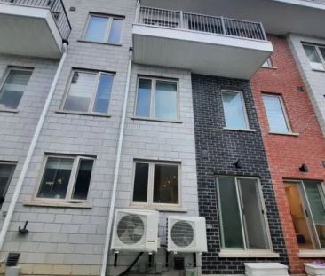Condo Townhouse For Lease | W9249518 - Photo 1