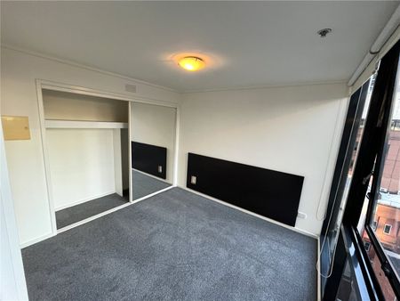 1010/668 Bourke Street - Photo 5