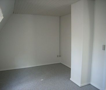 Moderniseret 1. sals lejlighed centralt i Aabenraa by - Photo 3