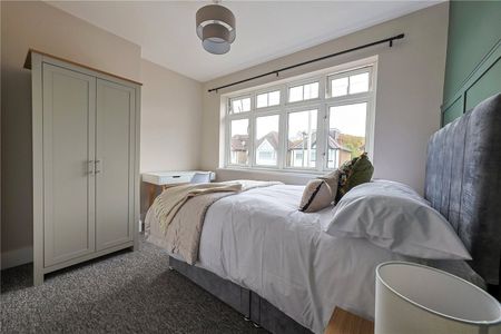 Beckingham Road, Guildford, Surrey, GU2 8BT - Photo 2