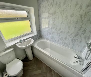 2 bedroom terraced house to rent - Photo 2