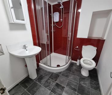 1 bedroom in a house share to rent - Photo 6