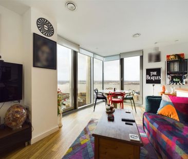 3 bedroom flat to rent - Photo 2