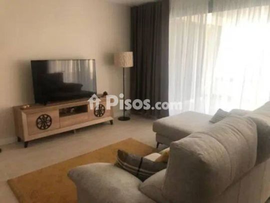 Piso en alquiler en Selwo - Photo 1