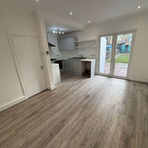 3 bedroom terraced house to rent - Photo 1