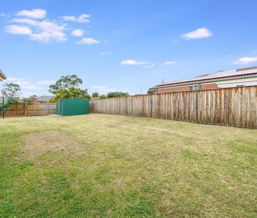 Superb Condition and Well Located - Photo 4