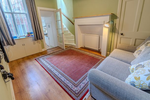 3 Bed Flat, Nile Grove, EH10 - Photo 1