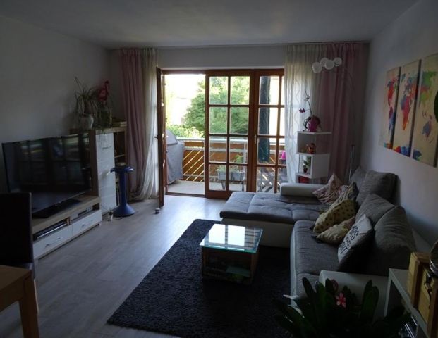 Zentrale 2-Zi.-Wohnung (59 m²) mit EBK, FBH, TG & Balkon - Foto 1