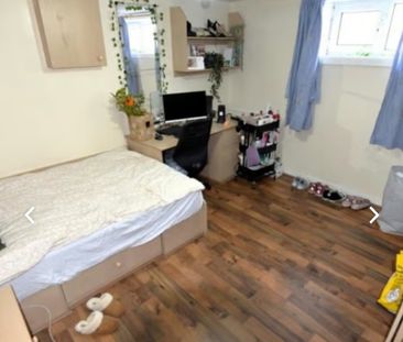 6 Bed - 19 Thornville Terrace, Hyde Park, Leeds - LS6 1JT - Student - Photo 1