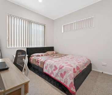 Self-contained granny flat available. - Photo 2