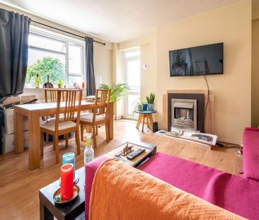 3 bedroom flat to rent - Photo 1