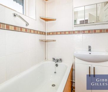 3 bedroom semi-detached house to rent - Photo 4