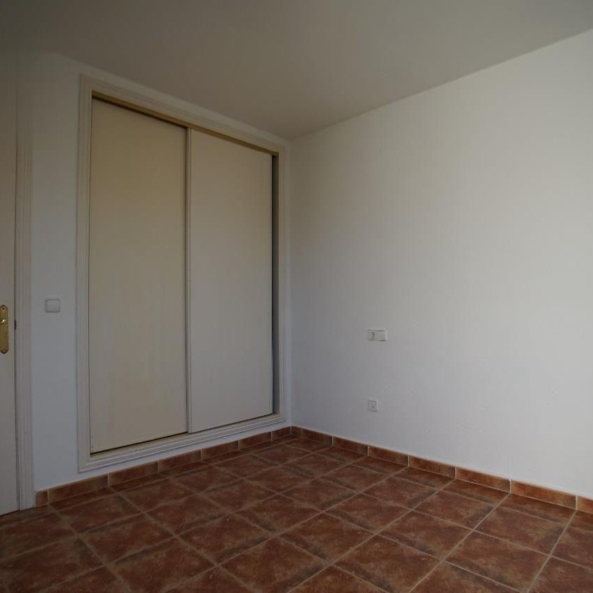 Bungalow For Long Term Rental in Albir - Photo 1