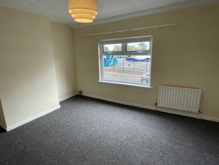 89 Circular Road, Larne, BT40 3AQ - Photo 4
