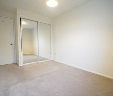 2 bed Apartment for rent - Photo 3