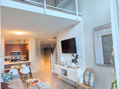 For Lease - 220 Burnhamthorpe Road Unit# 711, Mississauga, Ontario - Photo 5