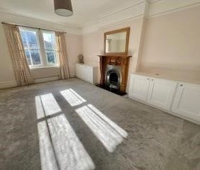 2 Bed Flat, Hazlewell Road, SW15 - Photo 1