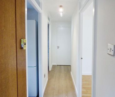 Carew Close, Stratford-upon-Avon - Photo 2