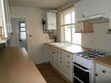 2 bedroom terraced house to rent - Photo 5