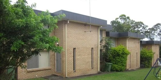 Two bedroom house in a great location - Photo 3