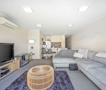 LOW MAINTENANCE 2 BEDROOM UNIT IN BALLARAT HIGH SCHOOL ZONE - Photo 5