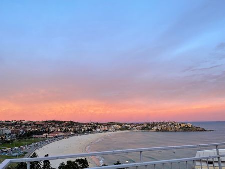 Bondi Beach - Photo 4