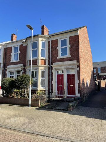 3 bedroom flat to rent - Photo 5