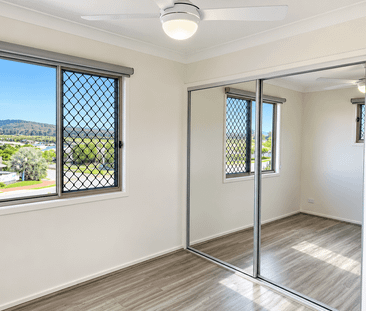 Modern 3-Bedroom Dual Key Home – Convenient Redbank Plains Location - Photo 2