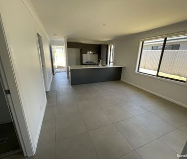 1/11 Mustang Close, Hillvue, NSW 2340 - Photo 6