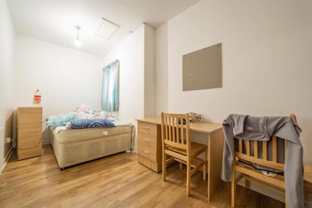 6 bed apartment to rent in Clayton Street West, Newcastle Upon Tyne, NE1 - Photo 2