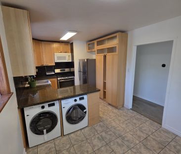 For Lease - 95 Murray Drive, Aurora, Ontario - Photo 1