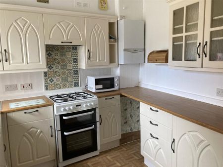 2 bedroom terraced house to rent - Photo 4