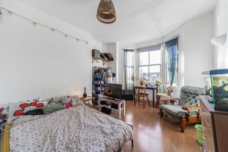 Rushey Green, London, SE6 - Photo 5