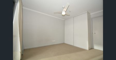 Neat as a pin! - Photo 5