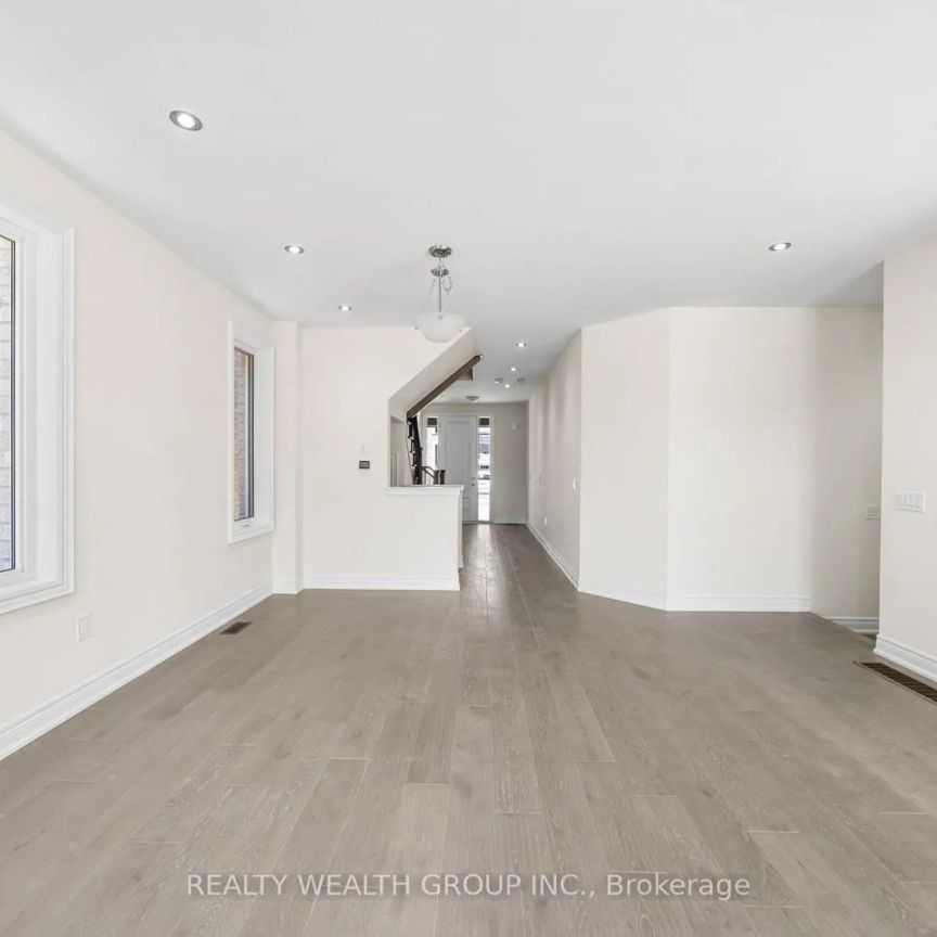 261 SEAVIEW HEIGHTS - Photo 1