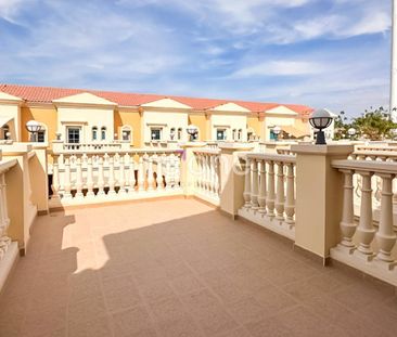 1BR+Study Townhouse with Huge Private Backyard - Photo 4