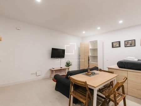 Excellent loft for rent in Justicia, Madrid - Photo 3