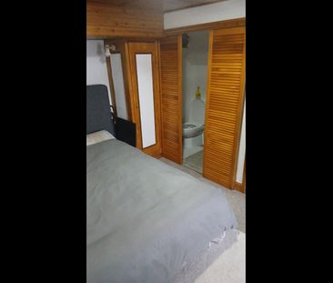 Room in a Shared Flat, Georgia Road, CR7 - Photo 2