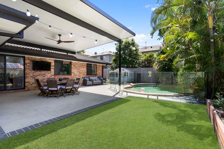 Your Tropical Oasis Awaits - Photo 2