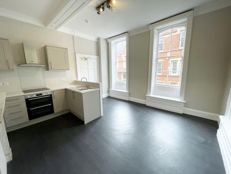 3 bedroom flat to rent - Photo 4
