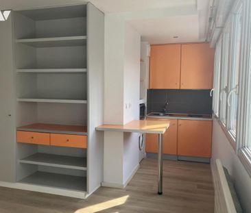 STUDIO - QUARTIER GRASLIN - SURFACE 26 M² - Photo 1