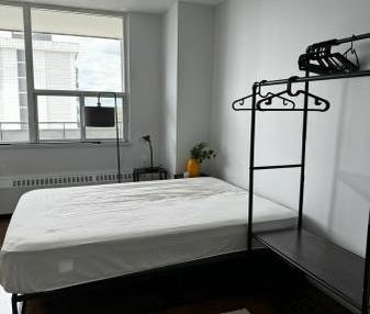 Cozy Flex Room - Affordable Price (Very Close to Subway) - Photo 2