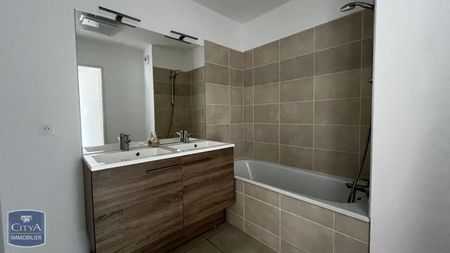 Location Appartement 3 pièces 66m² NIEPPE 59850 - Photo 3