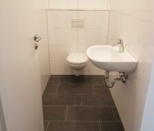 Schillerstr. 8, Wohnung 1 ~~~ Balkon, Maisonette, Tageslichtbad mit... - Photo 5