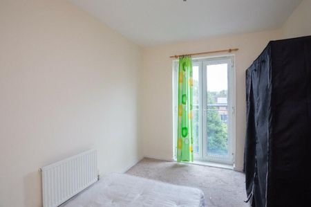 2 Bed Flat, Alban Street, M7 - Photo 2