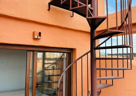 3 room luxury penthouse for rent in Estepona, Andalusia